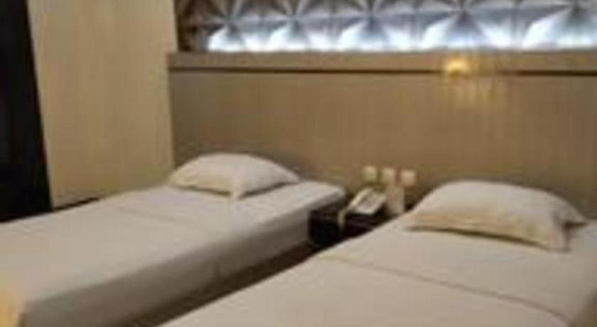 Alexander Hotel Tegal Ngoại thất bức ảnh